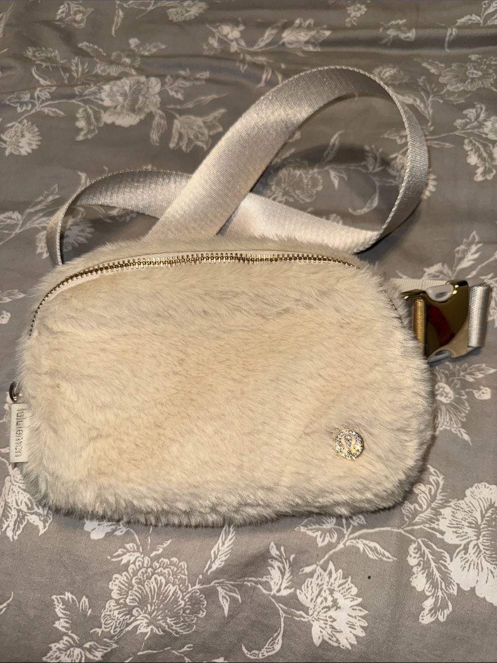 Lululemon Everywhere Belt Bag 1L Plush Fleece